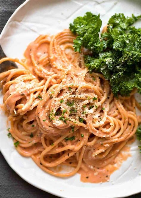 creamy tomato pasta sauce with milk