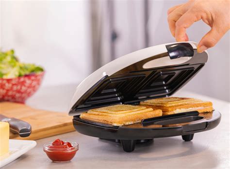 Create Sandwich Maker