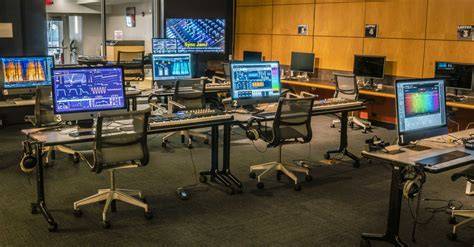 Creative Technology Center for Beginners: A Simple and Practical Guide
