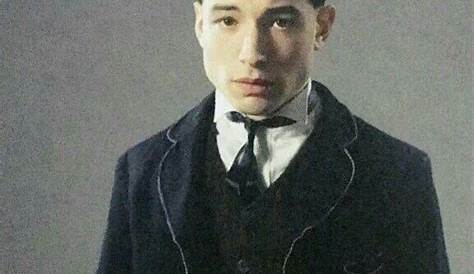 Credence Fantastic Beasts Cast Barebone. Yahoo Image