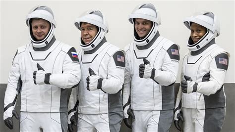 crew 8 astronauts