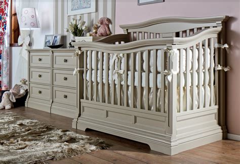 Crib With Drawers Set