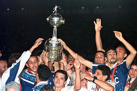 cristal en la copa libertadores