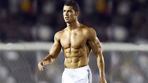 cristiano ronaldo weight in pounds