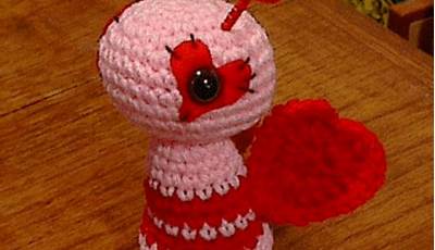 Crochet Valentine Bug