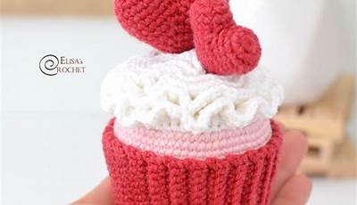 Crochet Valentine Cupcake
