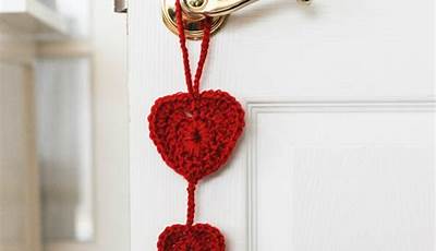 Crochet Valentine Door Hanger