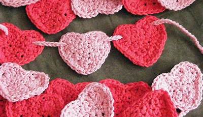 Crochet Valentine Garland Free Pattern