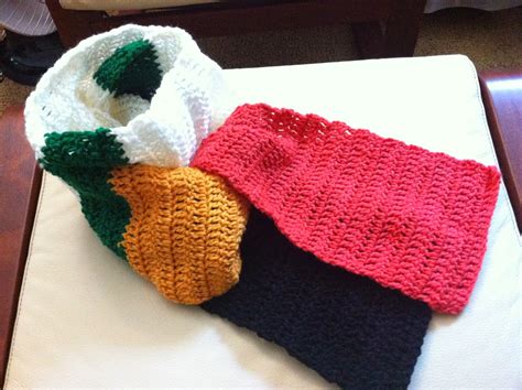 Yarn Crafts from Ann's Yarn Barn Easy to Make RollUp Crochet Flowers