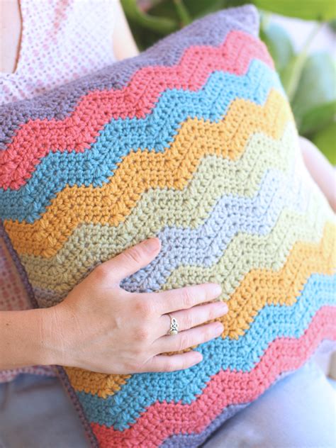 Crochet Zig Zag Pillow