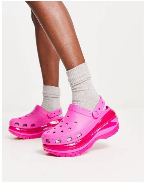 crocs mega crush pink