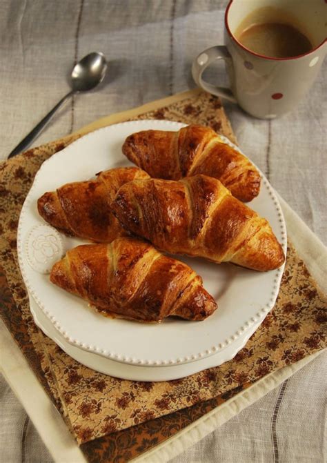Croissant maison brunch