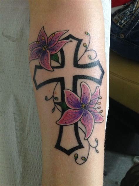 Revolutionary Cross And Flower Tattoo Designs Ideas