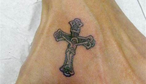 Cross Tattoos Their Meaning, Plus 15 Unique Examples