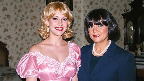 The Ultimate Guide to Cross Dressing: Tips, Tricks, and Advice for Embracing Your True Self