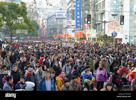 crowded Shanghai street
