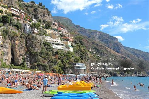 crowded positano beach