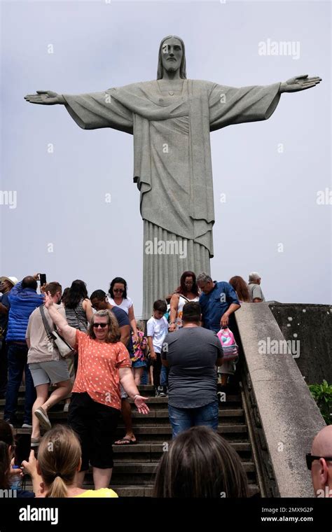 crowds at Christ the Redeemer