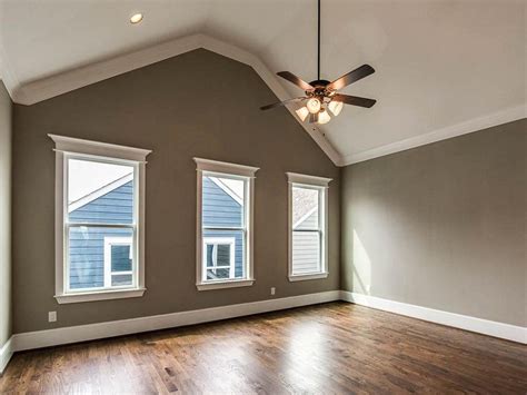 Crown Molding Around Vaulted Ceiling
