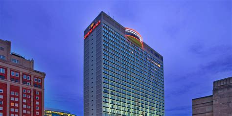 crowne plaza kansas city downtown address