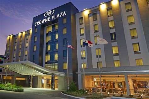crowne plaza pty airport