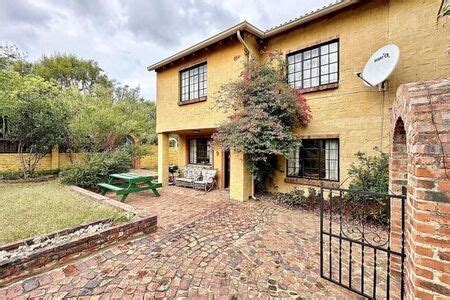 Crowthorne Midrand Cottages