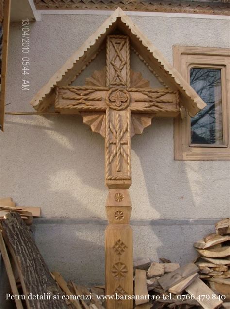 th?q=cruci din lemn sculptate