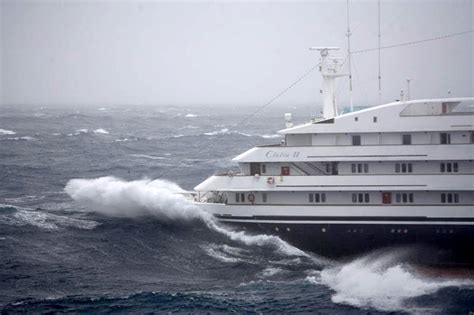 cruise ship hit by huge wave