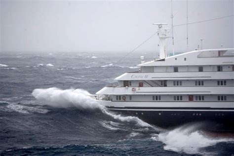 cruise ship hit by large wave