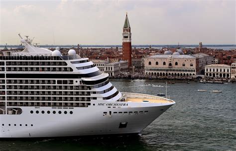 cruise ship in venice