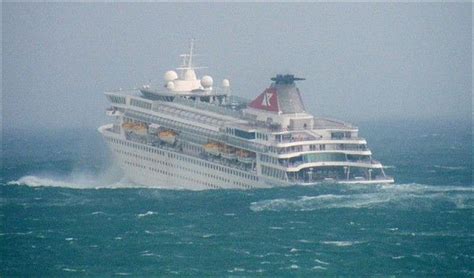 cruise ships and rogue waves