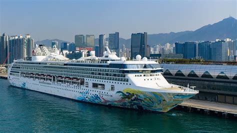 cruise travel hong kong