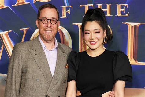 Crystal Minkoff Background