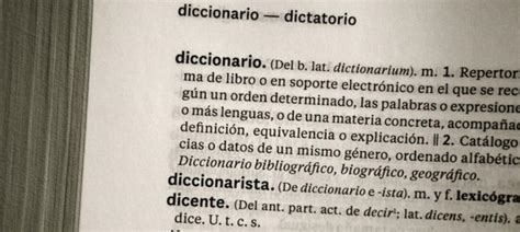 cual es la primera palabra del diccionario