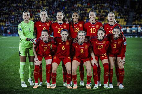 cuando juega españa fútbol femenino