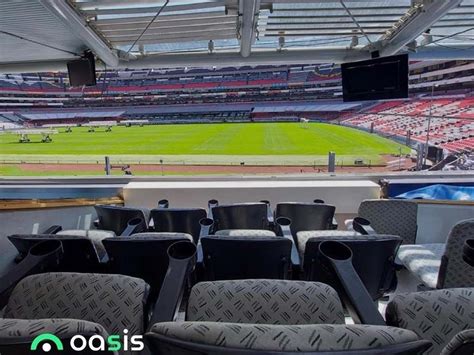 cuantas personas entran en el estadio azteca