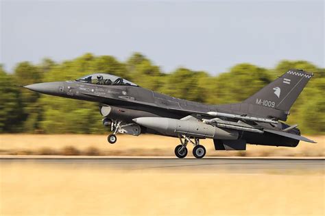 cuantos f16 tiene argentina