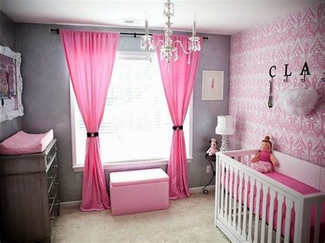 Cuarto De Bebe Gris Con Rosa