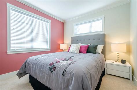 Cuarto Gris Blanco Y Rosa