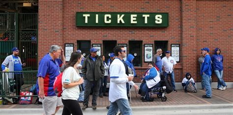 cubs single game tickets 2022 on sale date