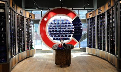 cubs stores in wrigleyville