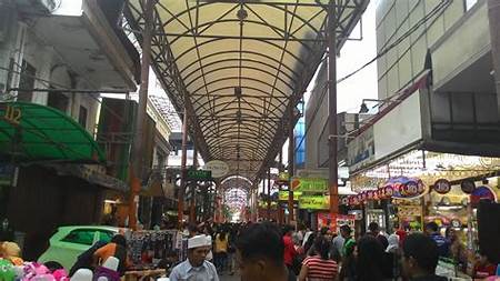 Wisata Kuliner dan Belanja di Sekitar Toko Kebaya Pasar Baru Bandung