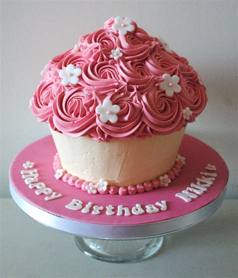 Cupcake Birthday Cake: A Delicious And Fun Alternative