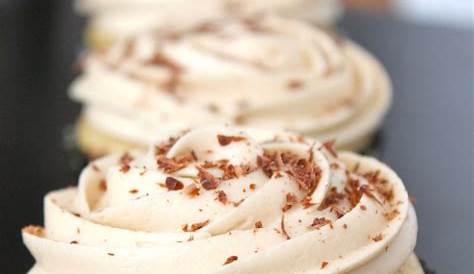 50 Liquor Infused Cupcakes That Will Take Make Friday Night Much More Fun!