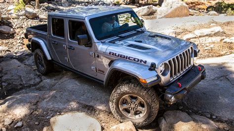 curb weight 2022 jeep gladiator