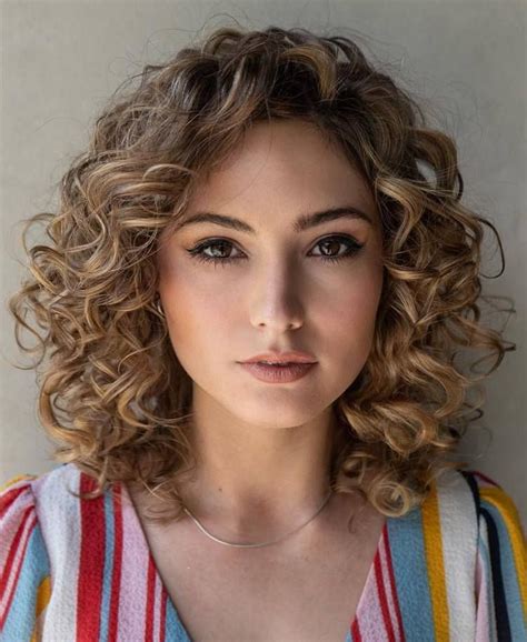 The Curly Hair Length For Round Face Trend This Years