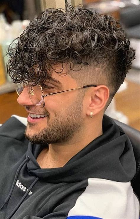 20 Men's Curly Haircuts to Stand Out of The Crowd Cool Men's Hair