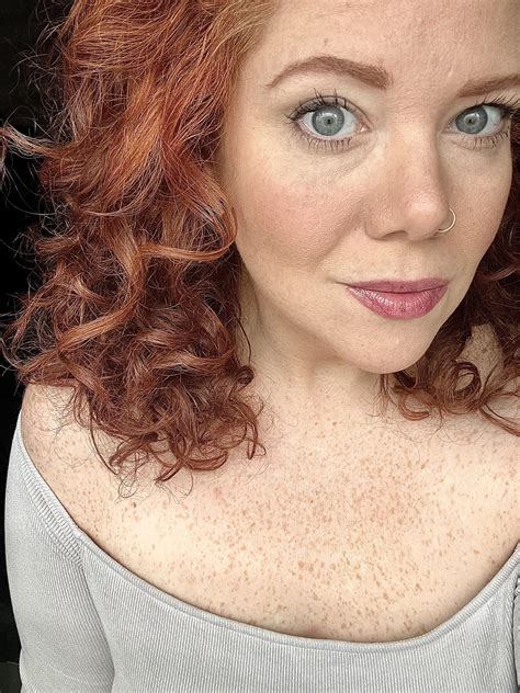 curly_charliee
