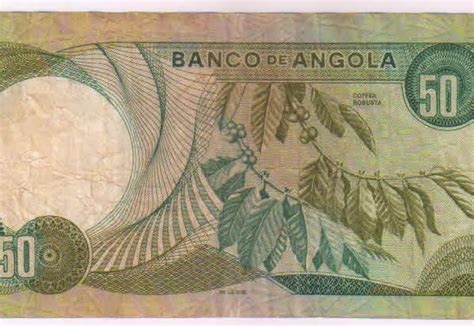 currency of angola replaced the escudo