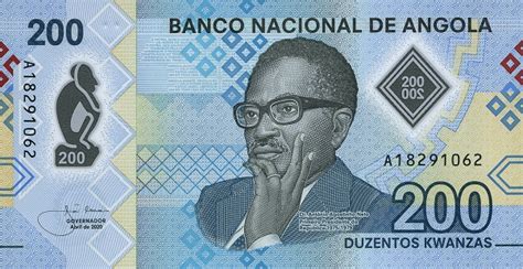 currency used in angola
